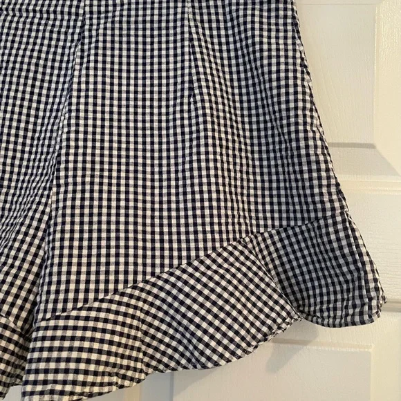 ⭐️SOLD- Zara Women’s Ruffled Gingham Navy and White Shorts - size Medium - Picture 10 of 12